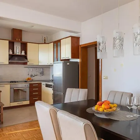 3 Bedroom Xxl Family Makarska