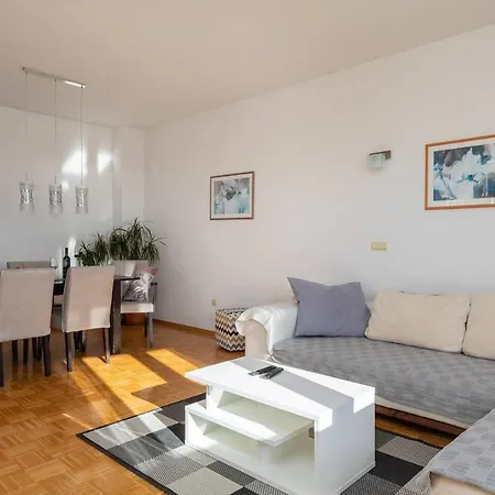 3 Bedroom Xxl Family Apartman